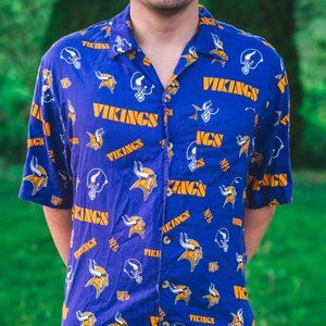 Vintage Minnesota Vikings Short Sleeve Button Up